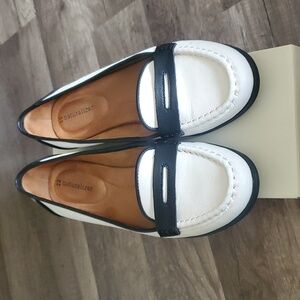 NWB Naturalizer loafer